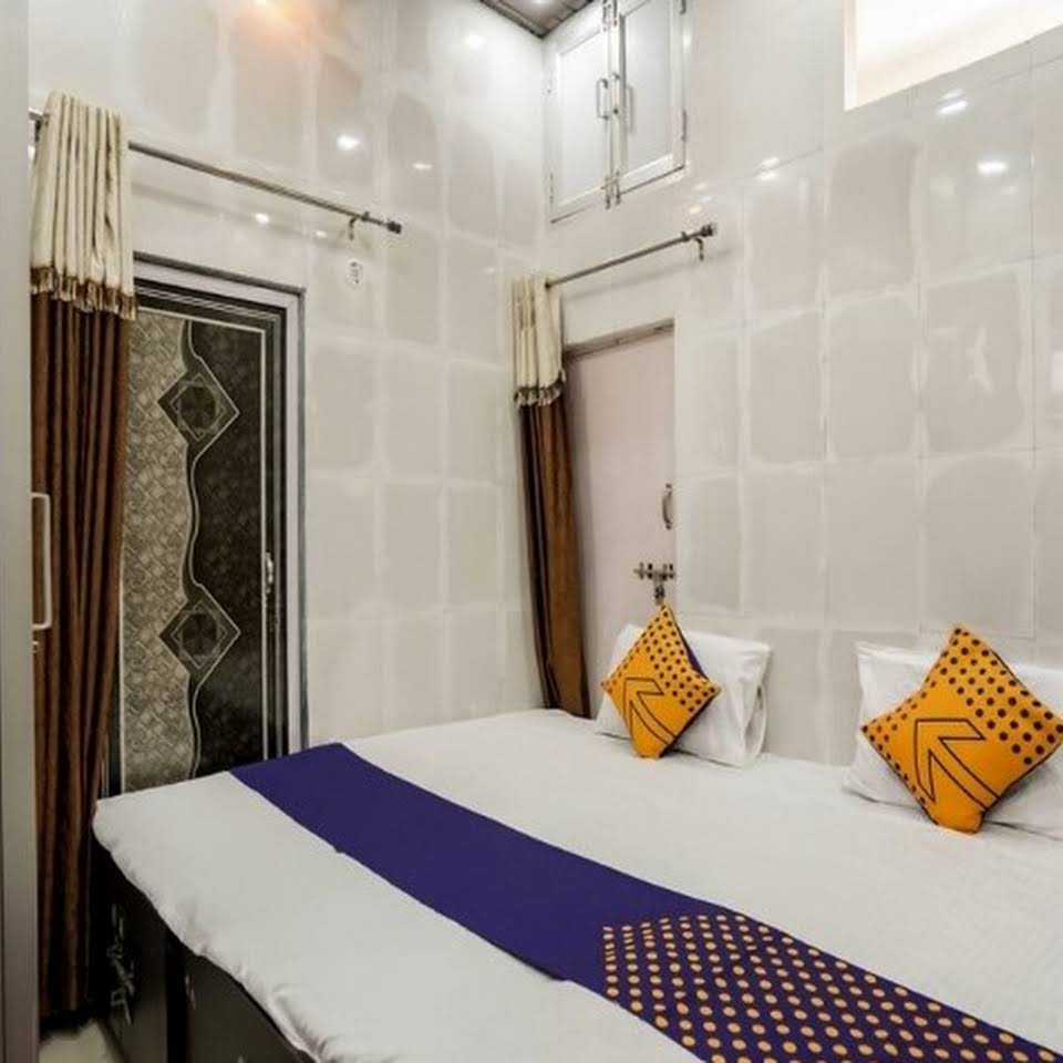 sheesh mahal